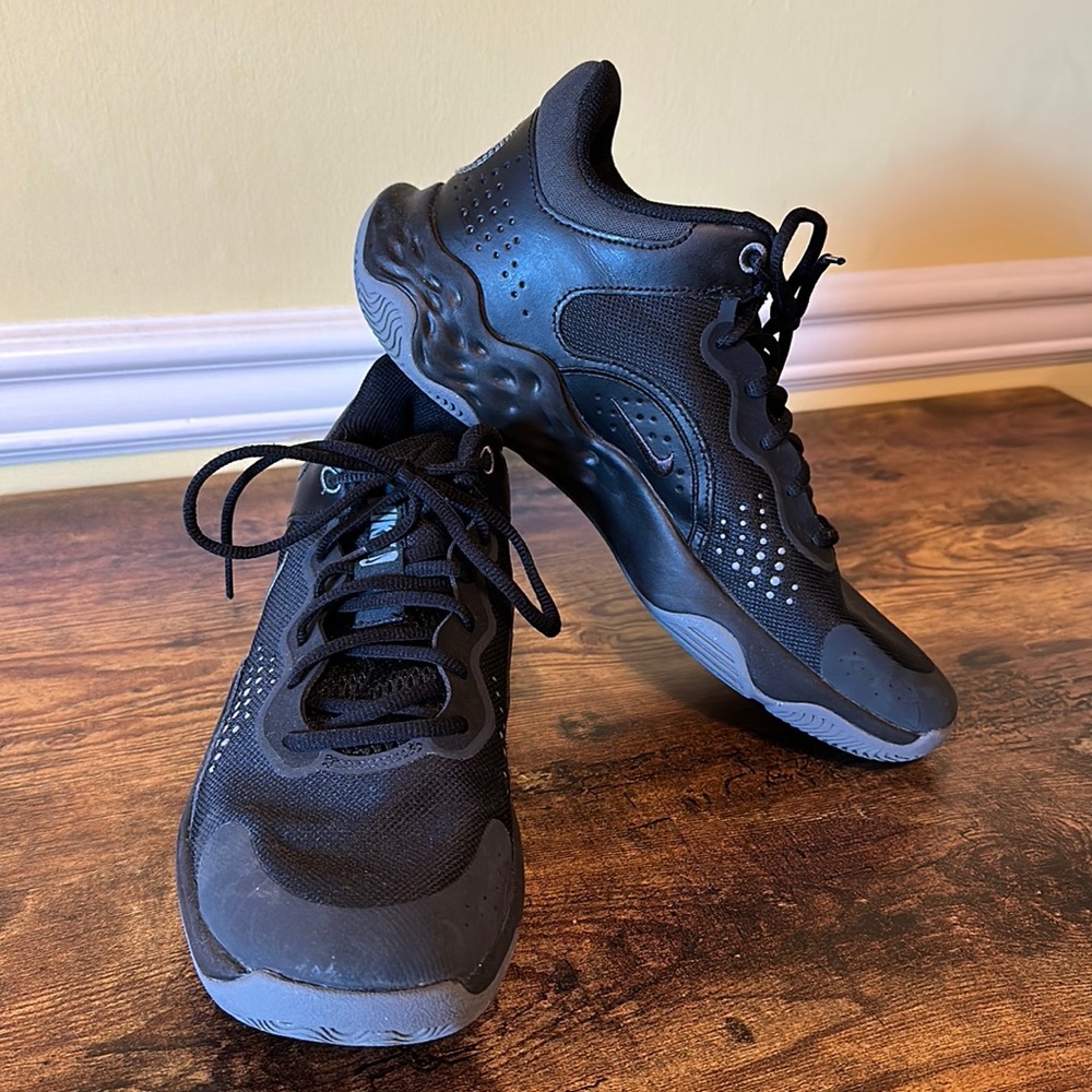Nike Basketball Shoes Size 10